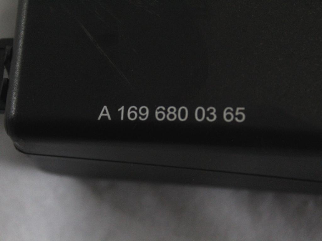ARMATURNA PLO?CA OEM N. A1696800365 ORIGINAL REZERVNI DEL MERCEDES CLASSE A W169 5P C169 3P (2004 - 04/2008) DIESEL LETNIK 2006