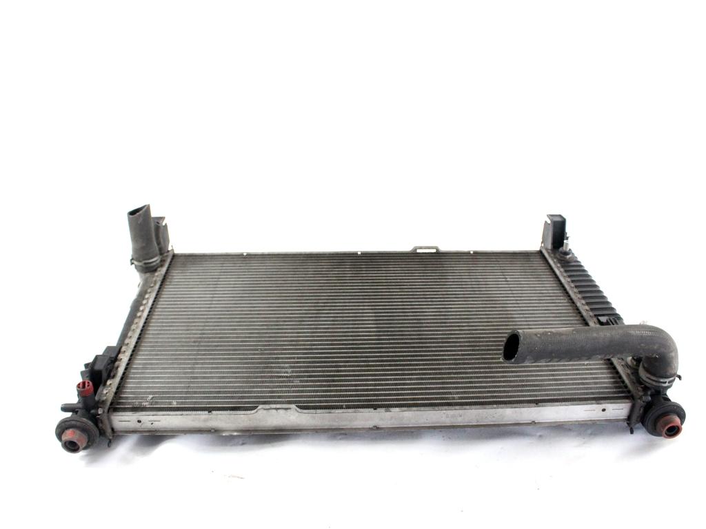 RADIATOR VODE OEM N. A1695000403 ORIGINAL REZERVNI DEL MERCEDES CLASSE A W169 5P C169 3P (2004 - 04/2008) DIESEL LETNIK 2006