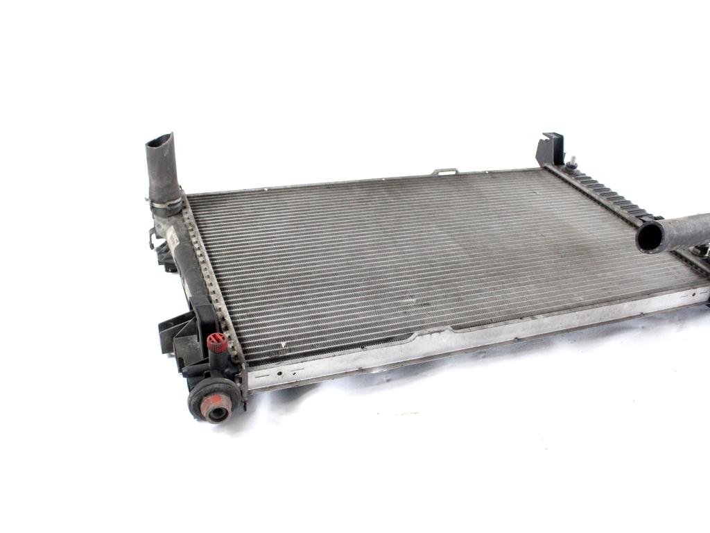 RADIATOR VODE OEM N. A1695000403 ORIGINAL REZERVNI DEL MERCEDES CLASSE A W169 5P C169 3P (2004 - 04/2008) DIESEL LETNIK 2006