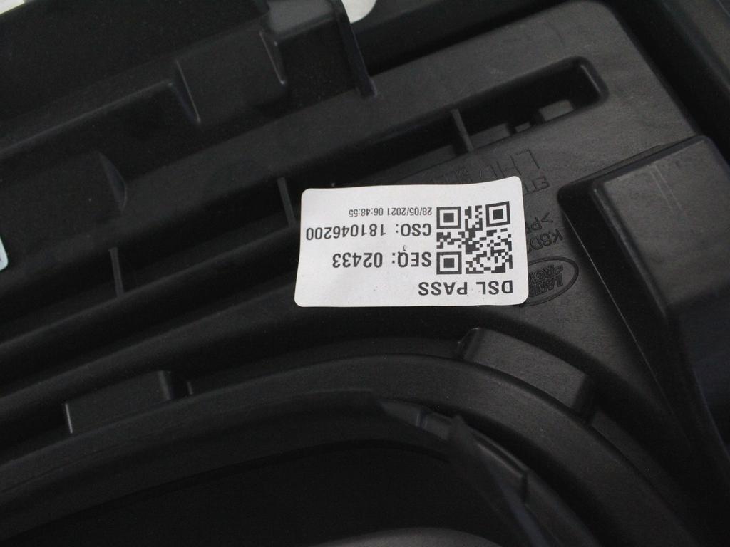 MONTA?NI DELI /  ARMATURNE PLOSCE SPODNJI OEM N. K8D2-04325-B ORIGINAL REZERVNI DEL LAND ROVER RANGE ROVER EVOQUE L551 (DAL 2019)IBRIDO (ELETTRICO-DIESEL)   LETNIK 2021