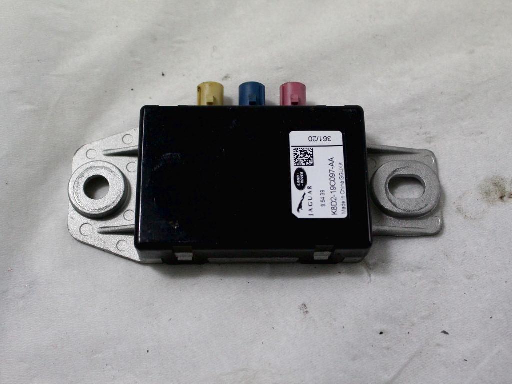 OJACEVALEC / ANTENA OEM N. K8D2-19C097-AA ORIGINAL REZERVNI DEL LAND ROVER RANGE ROVER EVOQUE L551 (DAL 2019)IBRIDO (ELETTRICO-DIESEL)   LETNIK 2021