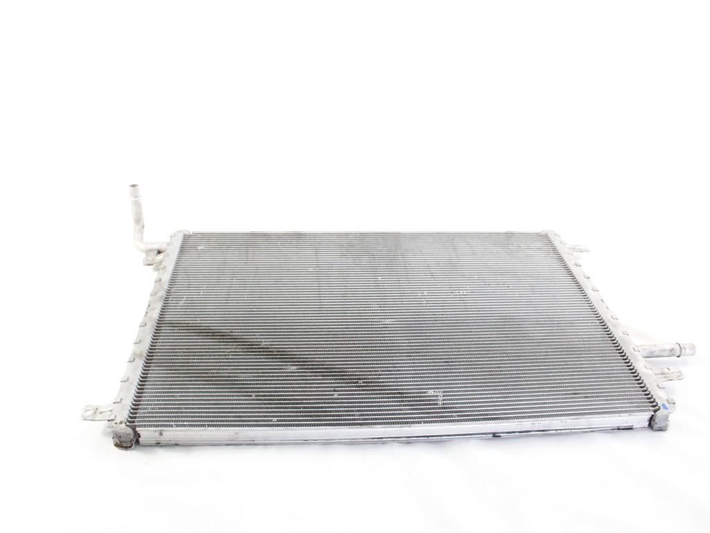 RADIATOR VODE OEM N. K8D28K230AC ORIGINAL REZERVNI DEL LAND ROVER RANGE ROVER EVOQUE L551 (DAL 2019)IBRIDO (ELETTRICO-DIESEL)   LETNIK 2021