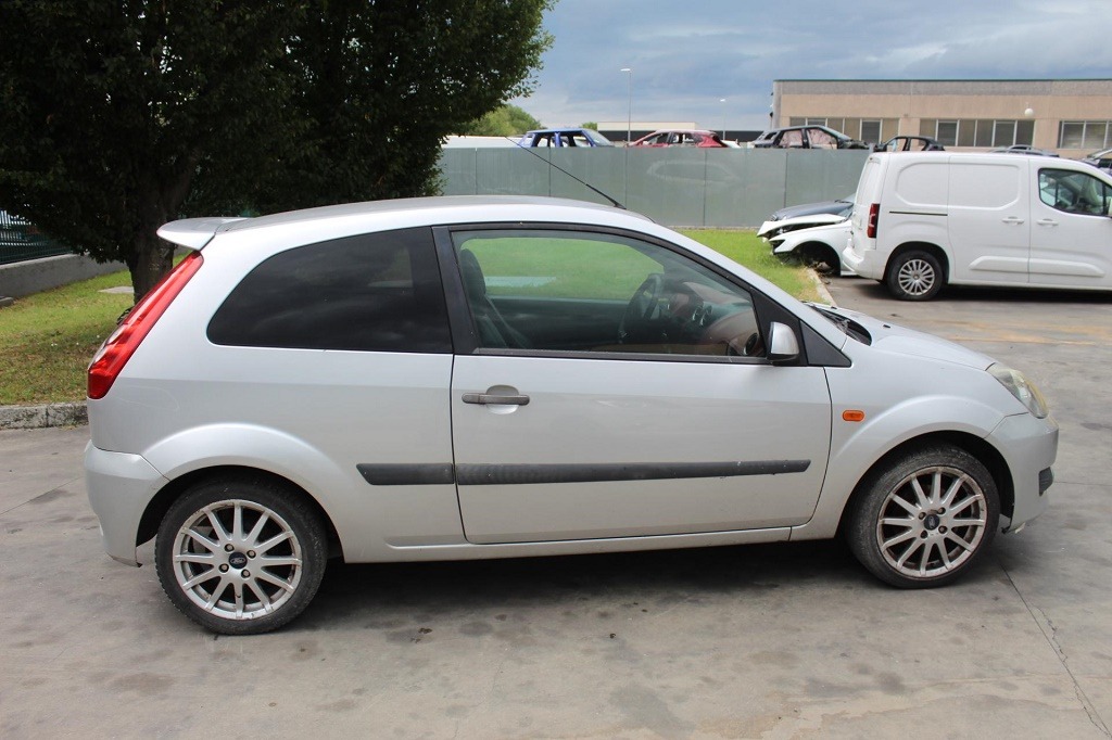 FORD FIESTA ST LINE 1.6 D 66KW 5M 3P (2007) RICAMBI IN MAGAZZINO