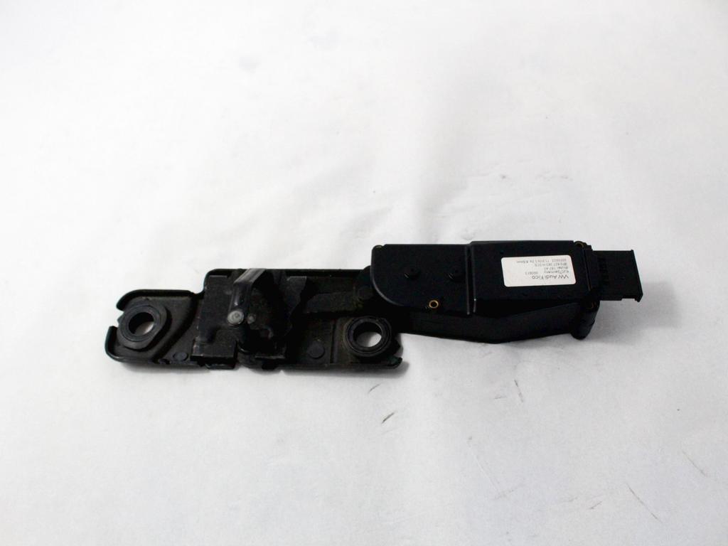 ZAKLEPANJE PRTLJA?NIH VRAT  OEM N. 4F9827383H ORIGINAL REZERVNI DEL AUDI A6 C7 BER/SW/ALLROAD (2011 - 2018)DIESEL LETNIK 2013