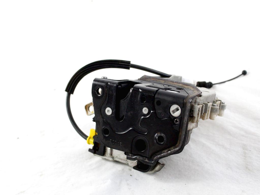 CENTRALNI ZAKLEP SPREDNJIH VRAT  OEM N. 8J1837016C ORIGINAL REZERVNI DEL AUDI A6 C7 BER/SW/ALLROAD (2011 - 2018)DIESEL LETNIK 2013