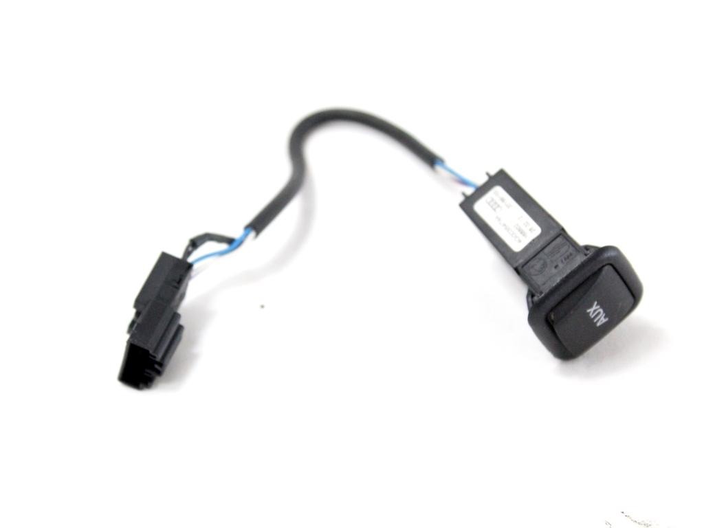 USB / AUX OEM N. 4G0035474A ORIGINAL REZERVNI DEL AUDI A6 C7 BER/SW/ALLROAD (2011 - 2018)DIESEL LETNIK 2013