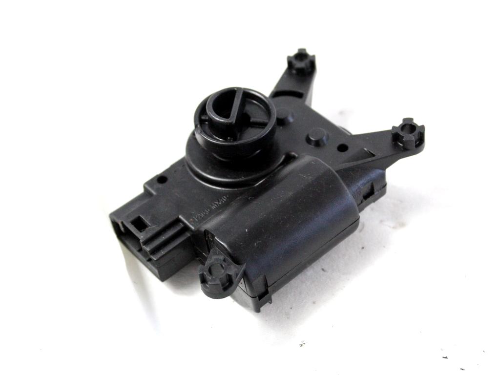 MOTORCEK OGREVANJA OEM N. A.211.01200 ORIGINAL REZERVNI DEL ALFA ROMEO MITO 955 (2008 - 2018) BENZINA/GPL LETNIK 2010