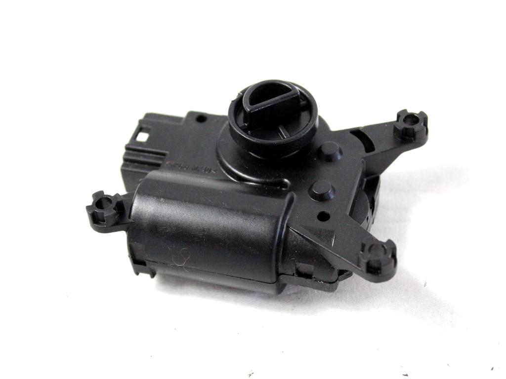 MOTORCEK OGREVANJA OEM N. A.211.01200 ORIGINAL REZERVNI DEL ALFA ROMEO MITO 955 (2008 - 2018) BENZINA/GPL LETNIK 2010