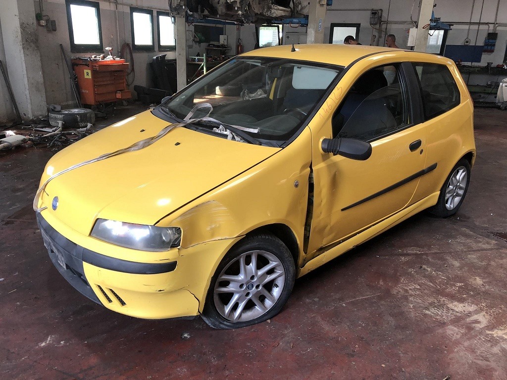 FIAT PUNTO 1.2 B 59KW 5M 3P (2003) RICAMBI IN MAGAZZINO