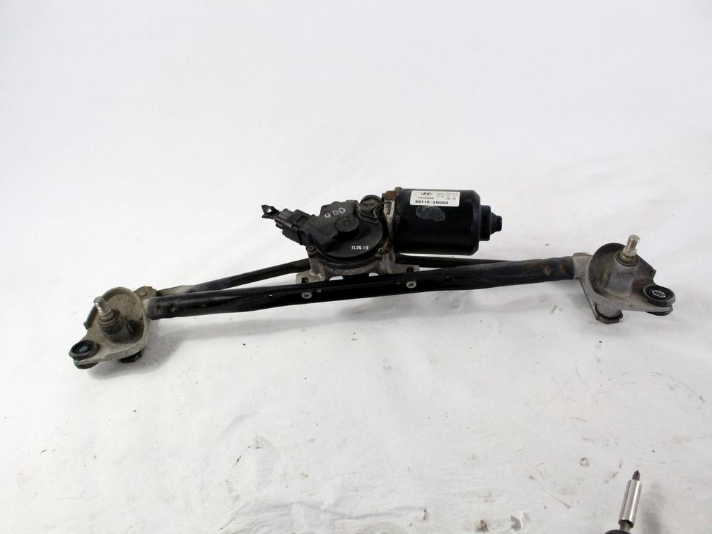 MOTORCEK PREDNJIH BRISALCEV OEM N. 98110-2B000 ORIGINAL REZERVNI DEL HYUNDAI SANTA FE CM MK2 (2006 - 2012)DIESEL LETNIK 2011