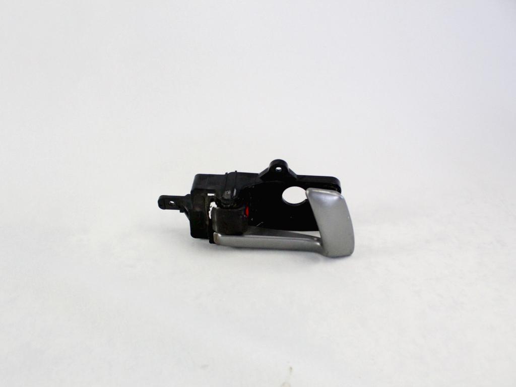 NOTRANJA KLJUKA  OEM N. 82623-CM000 ORIGINAL REZERVNI DEL HYUNDAI SANTA FE CM MK2 (2006 - 2012)DIESEL LETNIK 2011