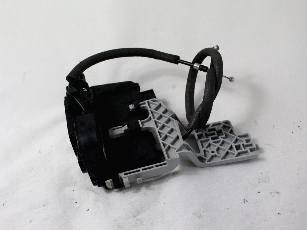 CENTRALNI ZAKLEP SPREDNJIH VRAT  OEM N. 81320-3U010 ORIGINAL REZERVNI DEL KIA SPORTAGE SL MK3 (2010 - 2016)DIESEL LETNIK 2013