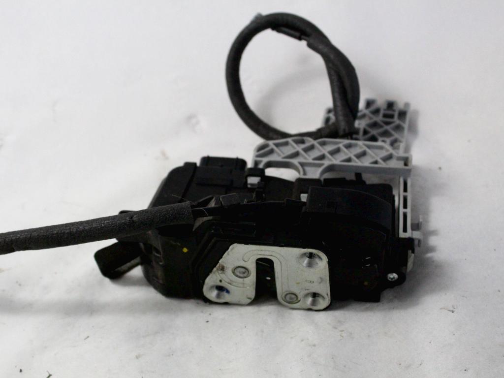 CENTRALNI ZAKLEP SPREDNJIH VRAT  OEM N. 81320-3U010 ORIGINAL REZERVNI DEL KIA SPORTAGE SL MK3 (2010 - 2016)DIESEL LETNIK 2013