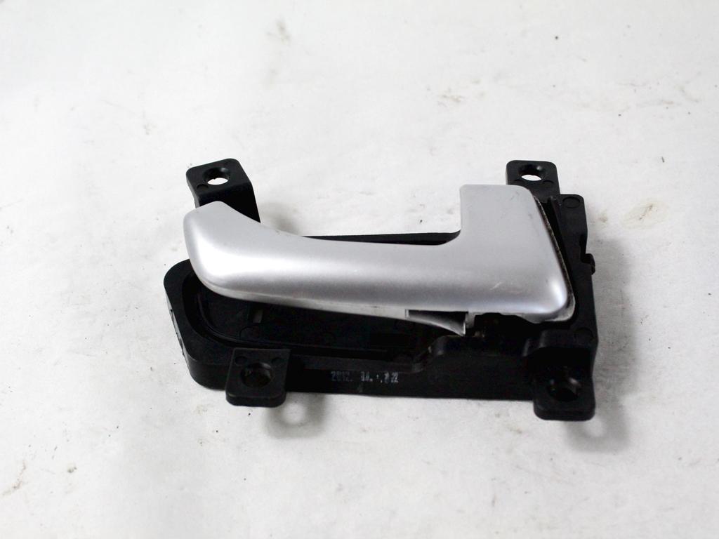 NOTRANJA KLJUKA  OEM N. 82620-3U000 ORIGINAL REZERVNI DEL KIA SPORTAGE SL MK3 (2010 - 2016)DIESEL LETNIK 2013