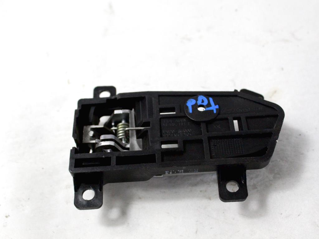 NOTRANJA KLJUKA  OEM N. 82620-3U000 ORIGINAL REZERVNI DEL KIA SPORTAGE SL MK3 (2010 - 2016)DIESEL LETNIK 2013