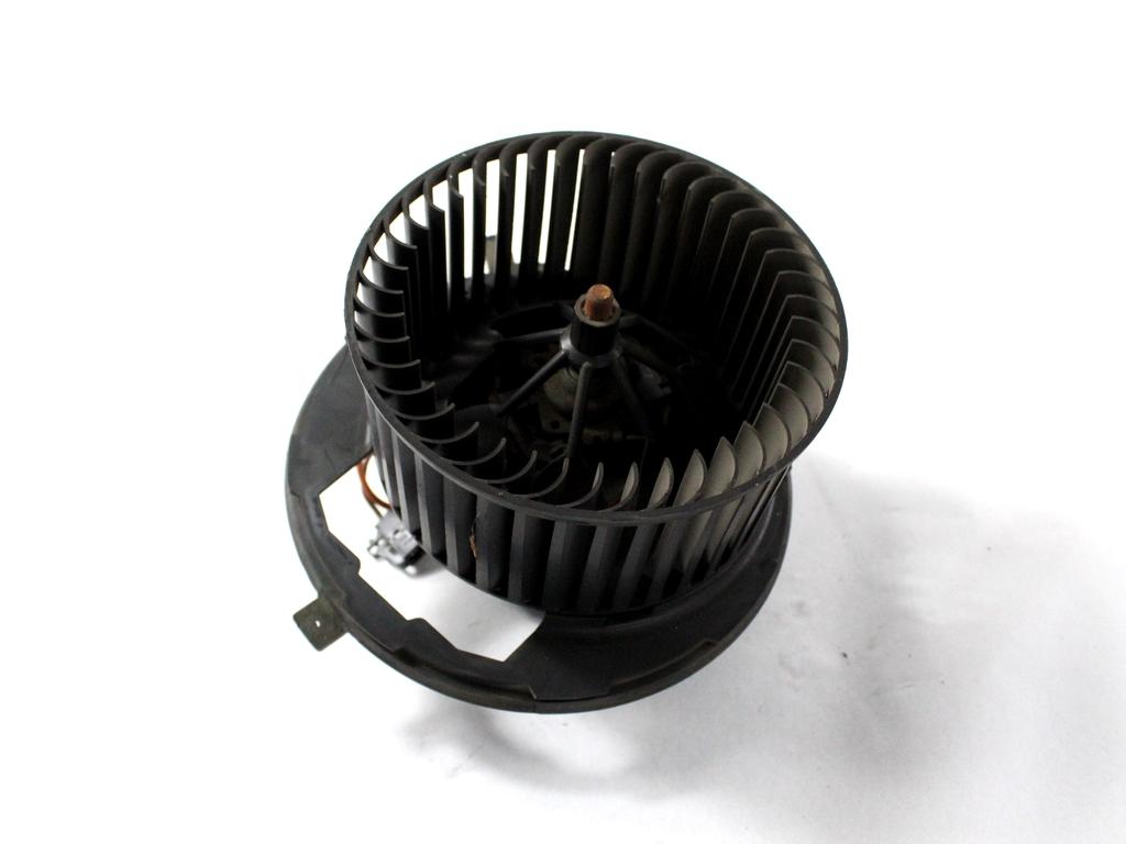 VENTILATOR  KABINE  OEM N. 3C1820015N ORIGINAL REZERVNI DEL VOLKSWAGEN TIGUAN 5N MK1 (2007 - 2011)DIESEL LETNIK 2009