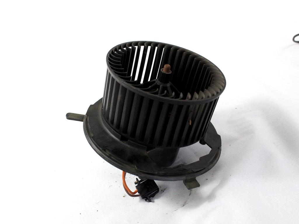 VENTILATOR  KABINE  OEM N. 3C1820015N ORIGINAL REZERVNI DEL VOLKSWAGEN TIGUAN 5N MK1 (2007 - 2011)DIESEL LETNIK 2009