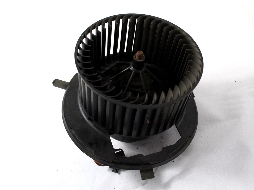 VENTILATOR  KABINE  OEM N. 3C1820015N ORIGINAL REZERVNI DEL VOLKSWAGEN TIGUAN 5N MK1 (2007 - 2011)DIESEL LETNIK 2009