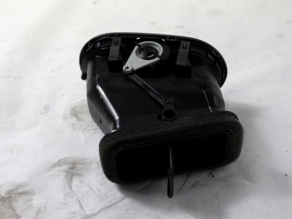 ODVOD ZRAKA OEM N. 5N0819703A ORIGINAL REZERVNI DEL VOLKSWAGEN TIGUAN 5N MK1 (2007 - 2011)DIESEL LETNIK 2009