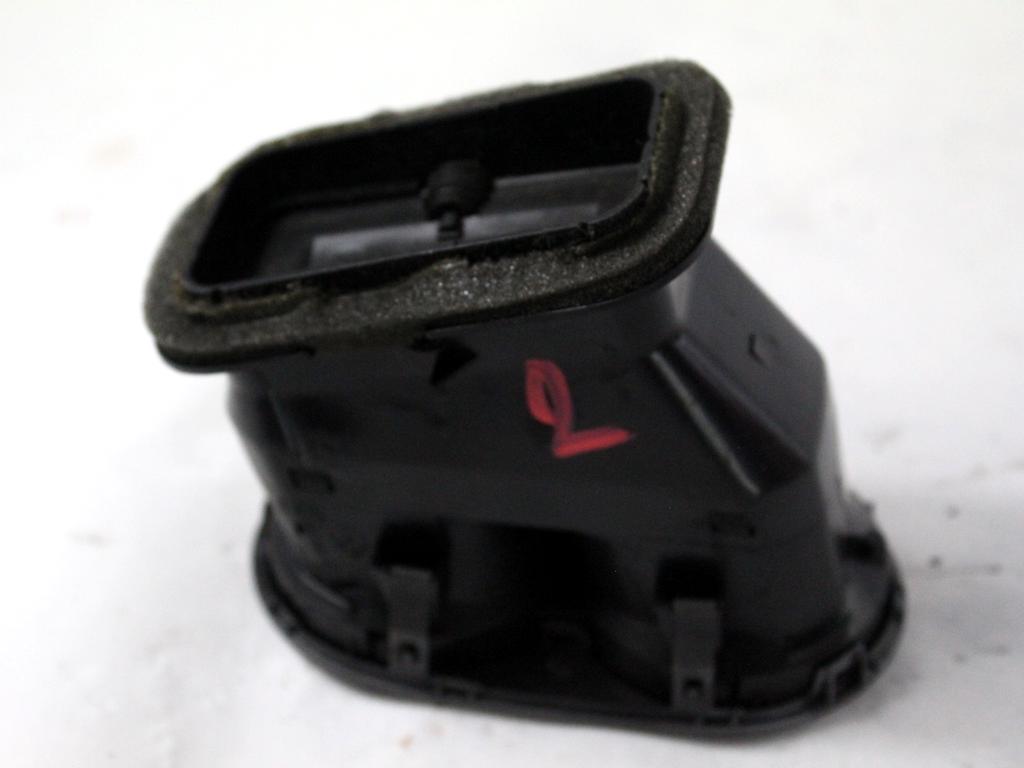 ODVOD ZRAKA OEM N. 5N0819704A ORIGINAL REZERVNI DEL VOLKSWAGEN TIGUAN 5N MK1 (2007 - 2011)DIESEL LETNIK 2009