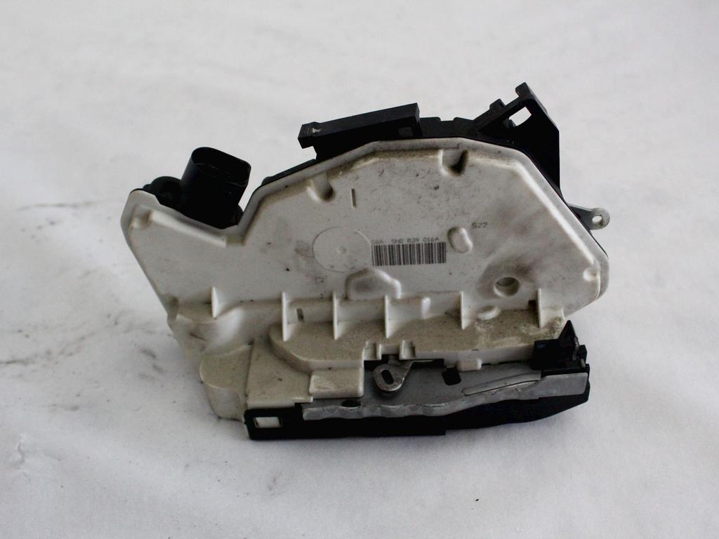 CENTRALNO ZAKLEPANJE ZADNJIH DESNIH VRAT OEM N. 5N0839016A ORIGINAL REZERVNI DEL VOLKSWAGEN TIGUAN 5N MK1 (2007 - 2011)DIESEL LETNIK 2009