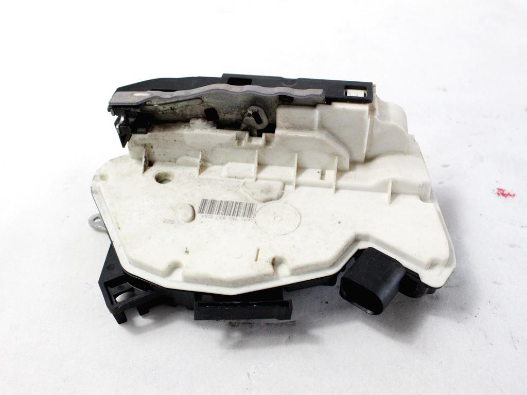 CENTRALNI ZAKLEP SPREDNJIH VRAT  OEM N. 5N1837016A ORIGINAL REZERVNI DEL VOLKSWAGEN TIGUAN 5N MK1 (2007 - 2011)DIESEL LETNIK 2009