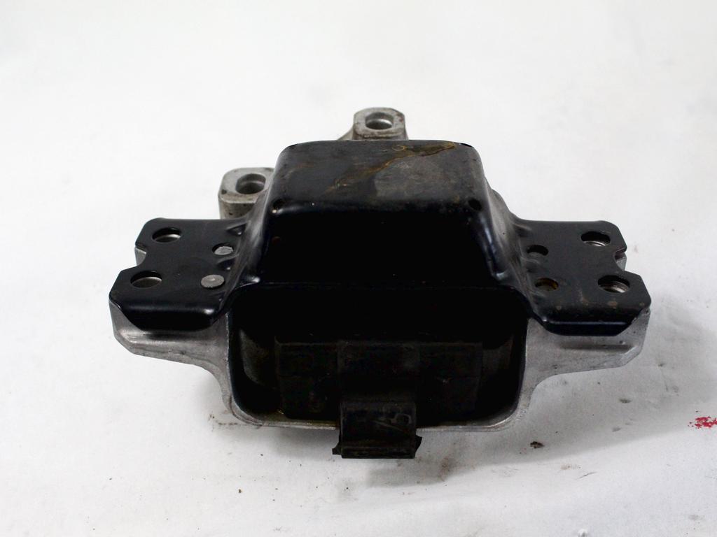 NOSILCI MOTORJA/DRUGO OEM N. 5N0199555 ORIGINAL REZERVNI DEL VOLKSWAGEN TIGUAN 5N MK1 (2007 - 2011)DIESEL LETNIK 2009