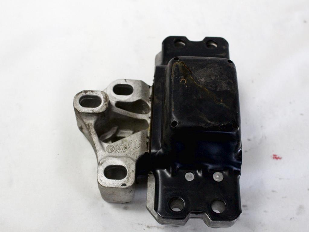 NOSILCI MOTORJA/DRUGO OEM N. 5N0199555 ORIGINAL REZERVNI DEL VOLKSWAGEN TIGUAN 5N MK1 (2007 - 2011)DIESEL LETNIK 2009