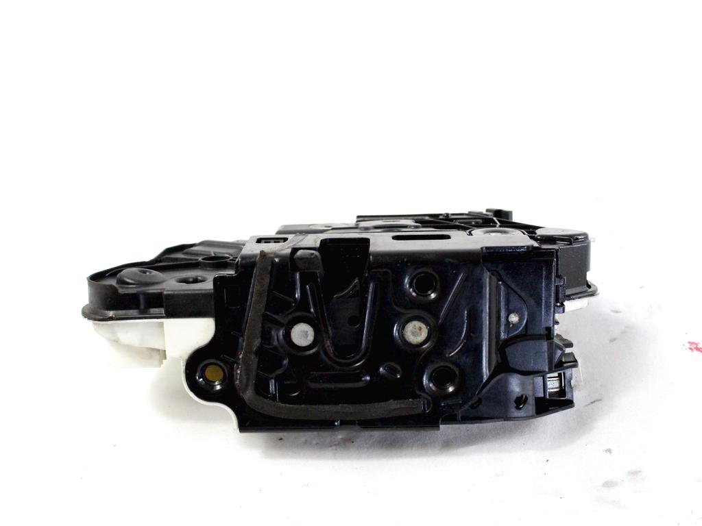 CENTRALNO ZAKLEPANJE PREDNIH LEVIH VRAT OEM N. 5N1837015A ORIGINAL REZERVNI DEL VOLKSWAGEN TIGUAN 5N MK1 (2007 - 2011)DIESEL LETNIK 2009