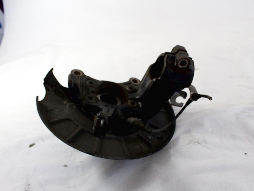 VRTLJIVI LEZAJ DESNO / PESTO KOLESA Z LEZAJEM SPREDAJ OEM N. 1K0407256AA ORIGINAL REZERVNI DEL VOLKSWAGEN TIGUAN 5N MK1 (2007 - 2011)DIESEL LETNIK 2009