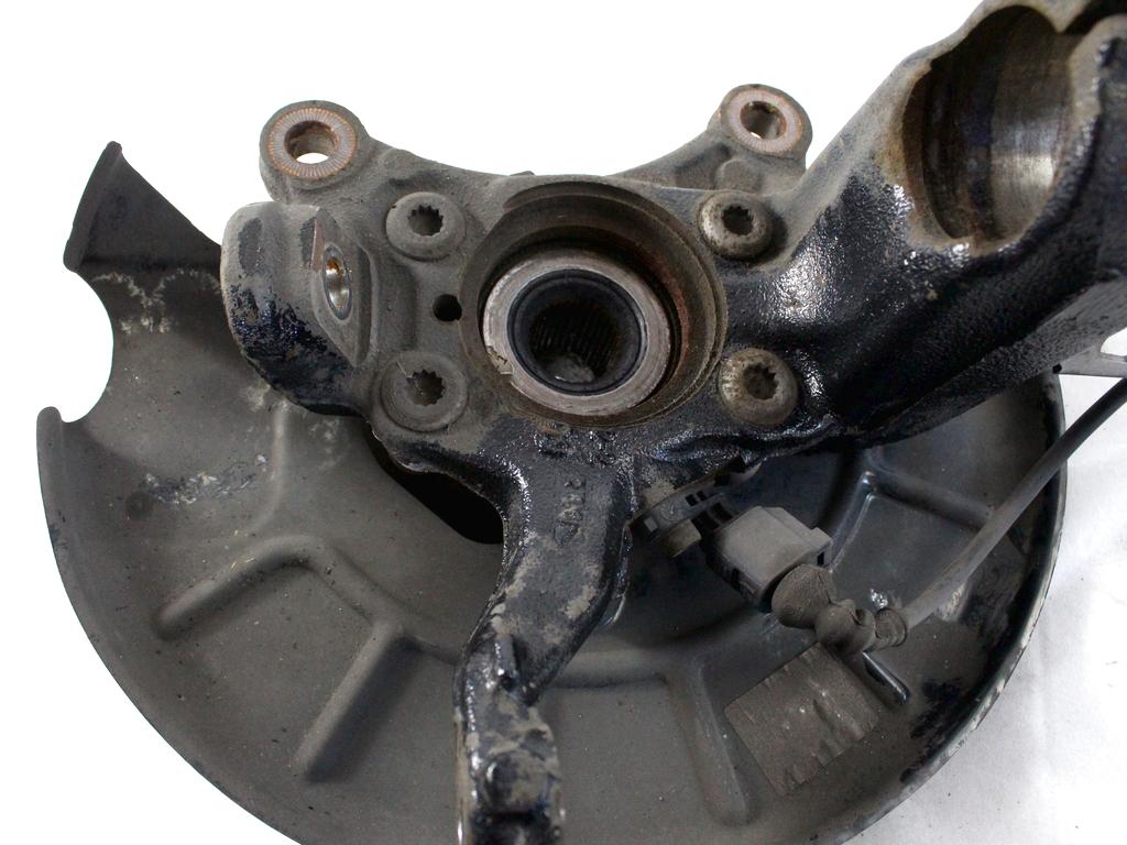 VRTLJIVI LEZAJ DESNO / PESTO KOLESA Z LEZAJEM SPREDAJ OEM N. 1K0407256AA ORIGINAL REZERVNI DEL VOLKSWAGEN TIGUAN 5N MK1 (2007 - 2011)DIESEL LETNIK 2009