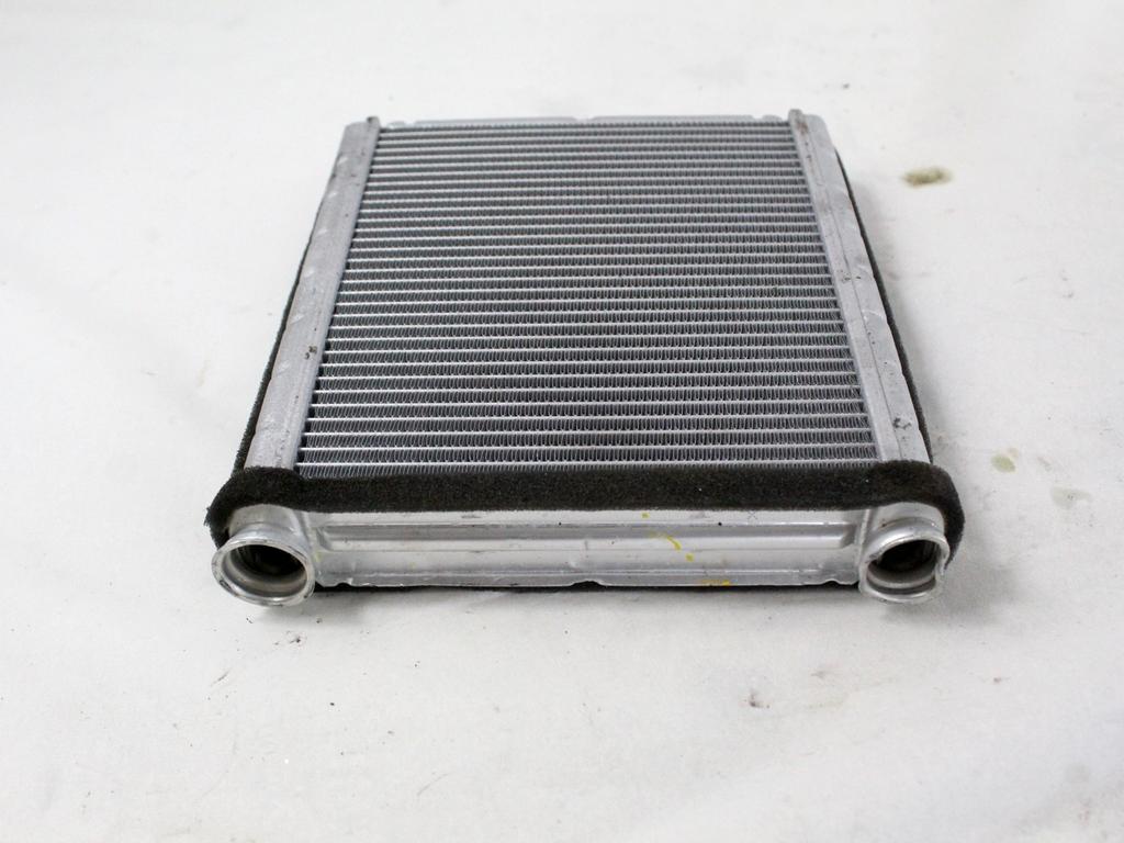 GRELEC RADIATORJA OEM N. 271156379R ORIGINAL REZERVNI DEL RENAULT CLIO B7 SCE MK5 (DAL 2019)IBRIDO (ELETRICO-BENZINA) LETNIK 2022