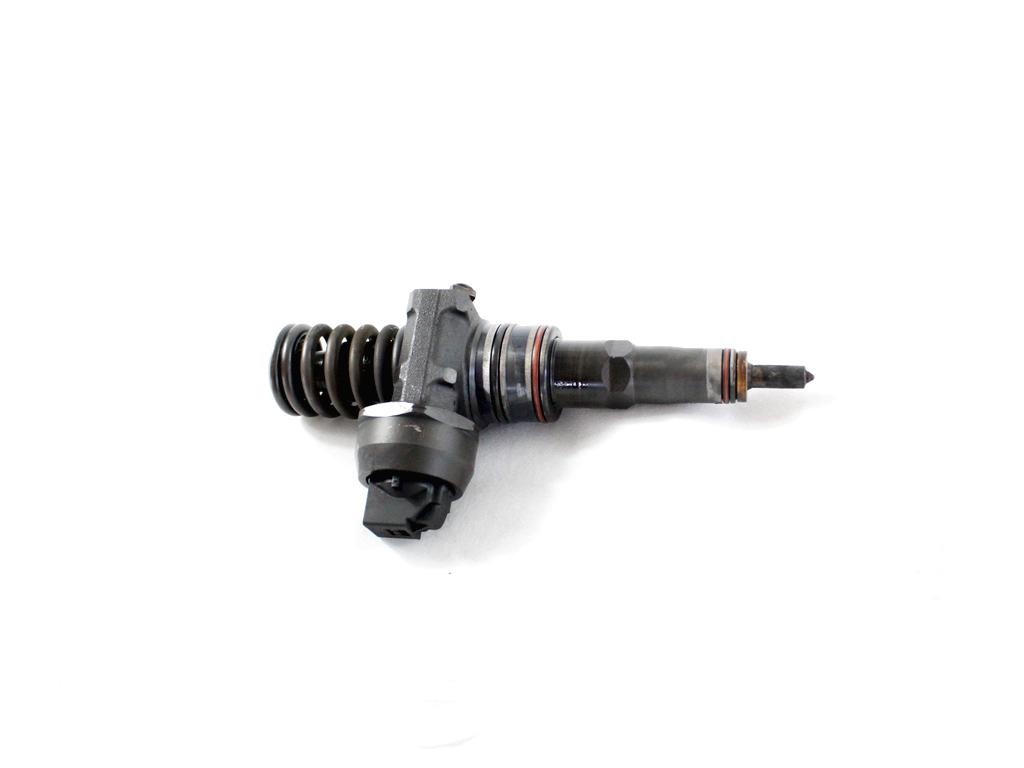 INJEKTORJI DIESEL OEM N. 038130073BA ORIGINAL REZERVNI DEL AUDI A4 B6 8E2 8E5 BER/SW (2001 - 2005) DIESEL LETNIK 2002