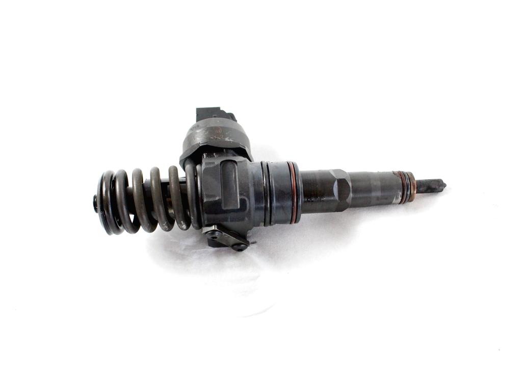 INJEKTORJI DIESEL OEM N. 038130073BA ORIGINAL REZERVNI DEL AUDI A4 B6 8E2 8E5 BER/SW (2001 - 2005) DIESEL LETNIK 2002