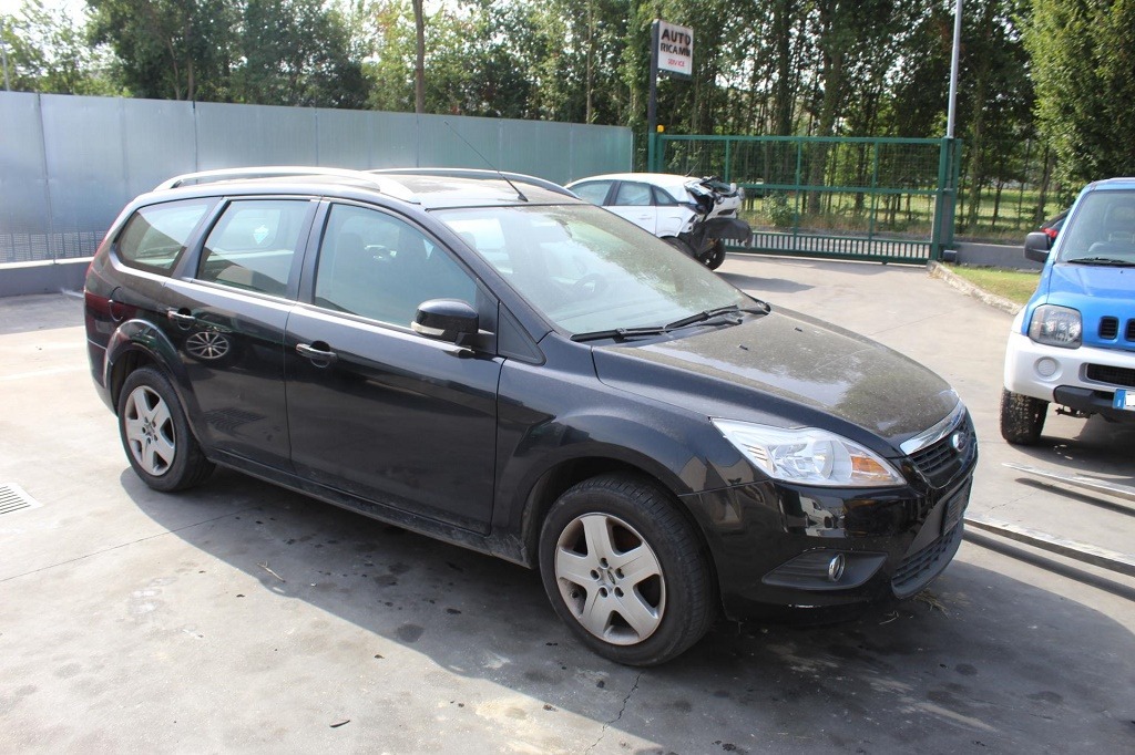 FORD FOCUS SW 1.6 D 66KW 5M 5P (2009) RICAMBI USATI AUTO IN PIAZZALE 