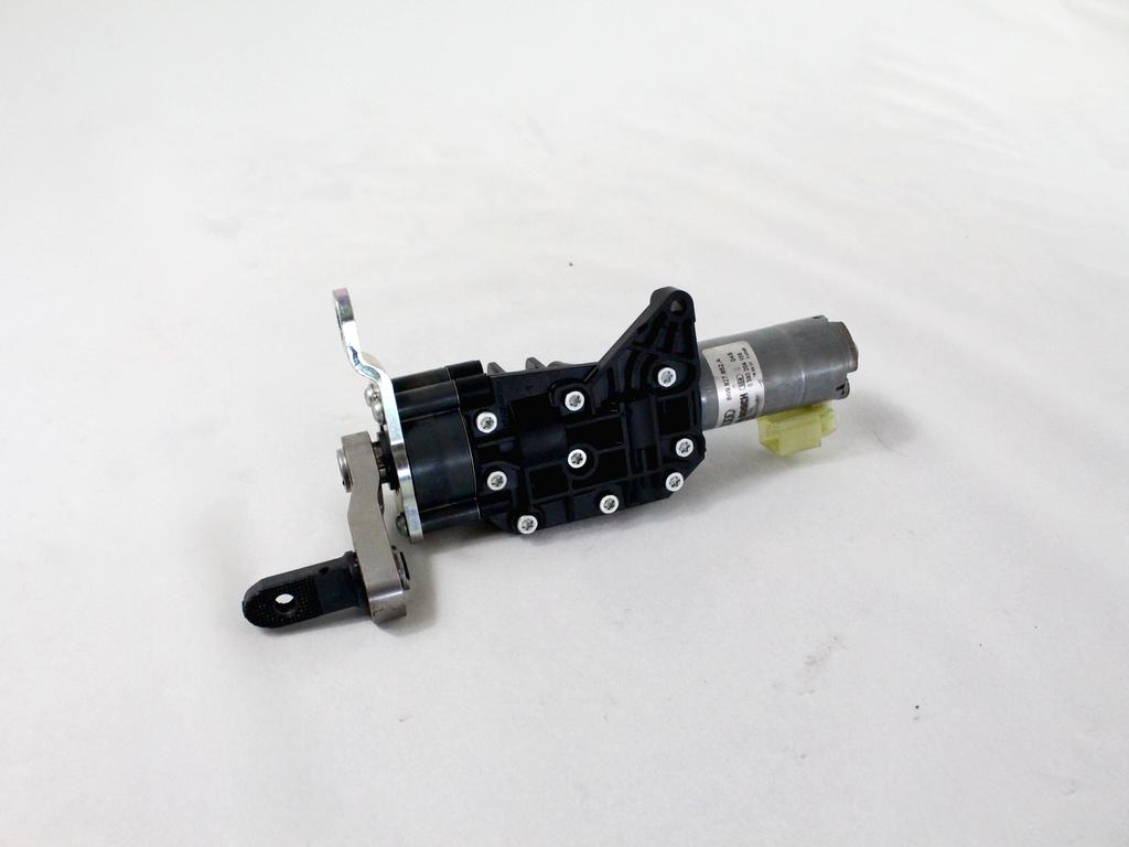 ZAKLEPANJE PRTLJA?NIH VRAT  OEM N. 8W9827852A ORIGINAL REZERVNI DEL AUDI A4 B9 BER/SW/ALLROAD (2015 - 2019)DIESEL LETNIK 2017