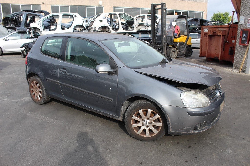 VOLKSWAGEN GOLF 5 1.6 B 85KW 6M 3P (2005) RICAMBI IN MAGAZZINO