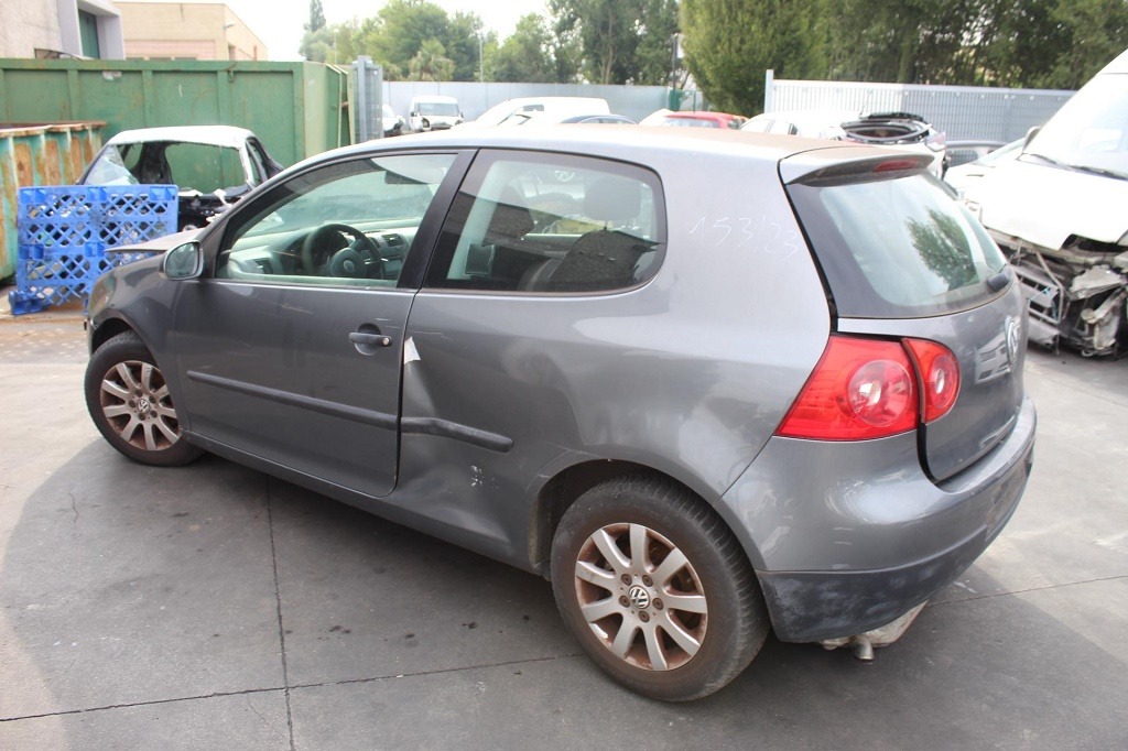 VOLKSWAGEN GOLF 5 1.6 B 85KW 6M 3P (2005) RICAMBI IN MAGAZZINO