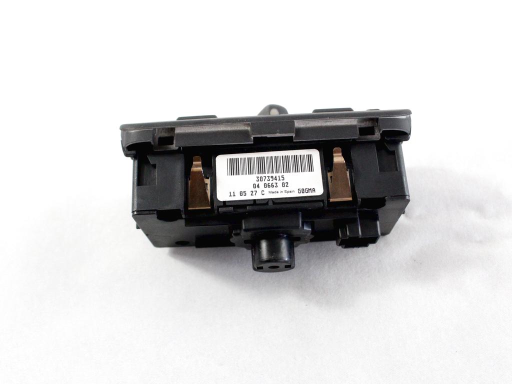 30739415 GRUPPO DI COMANDO LUCI VOLVO V70 SW 2.0 D 120KW AUT 5P (2011) RICAMBIO USATO CON COMANDO REGOLAZIONE ALTEZZA FARI, COMANDO REGOLAZIONE INTENSITA LUMINOSA, INTERRUTTORI FENDINEBBIA E RETRONEBBIA