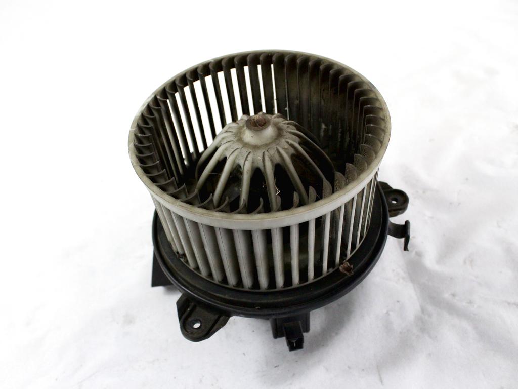 71735484 MOTORINO VENTOLA VENTILAZIONE ABITACOLO FIAT PUNTO 1.2 B 59KW 5M 3P (2003) RICAMBIO USATO