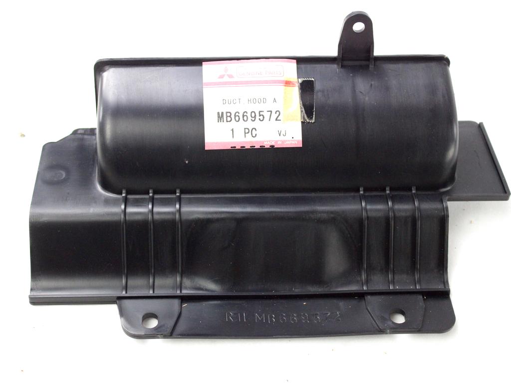 MB669572 CONDOTTO AERAZIONE GRIGLIA PARAURTI ANTERIORE LATO DESTRO MITSUBISHI PAJERO 3.5 V6 24V 153 KW RICAMBIO NUOVO