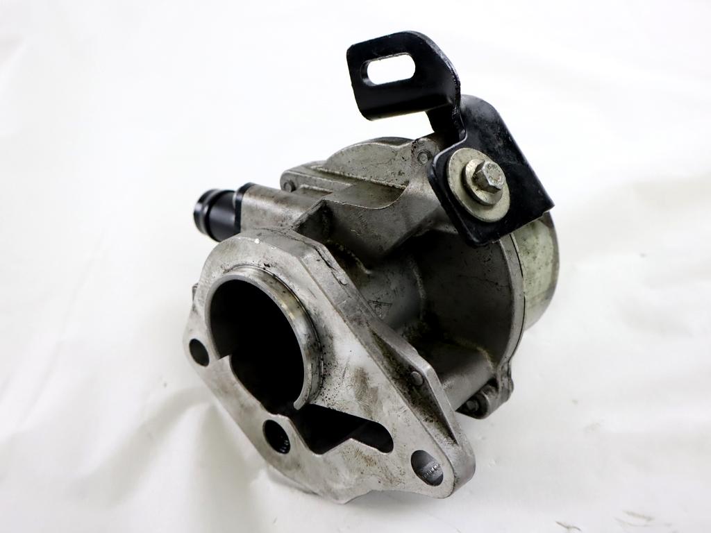 VAKUUM CRPALKA OEM N. 8201005306 ORIGINAL REZERVNI DEL RENAULT MEGANE MK3 BZ0/1 B3 DZ0/1 KZ0/1 BER/SPORTOUR/ESTATE (2009 - 2015) DIESEL LETNIK 2012