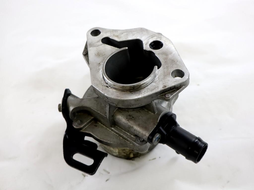 VAKUUM CRPALKA OEM N. 8201005306 ORIGINAL REZERVNI DEL RENAULT MEGANE MK3 BZ0/1 B3 DZ0/1 KZ0/1 BER/SPORTOUR/ESTATE (2009 - 2015) DIESEL LETNIK 2012