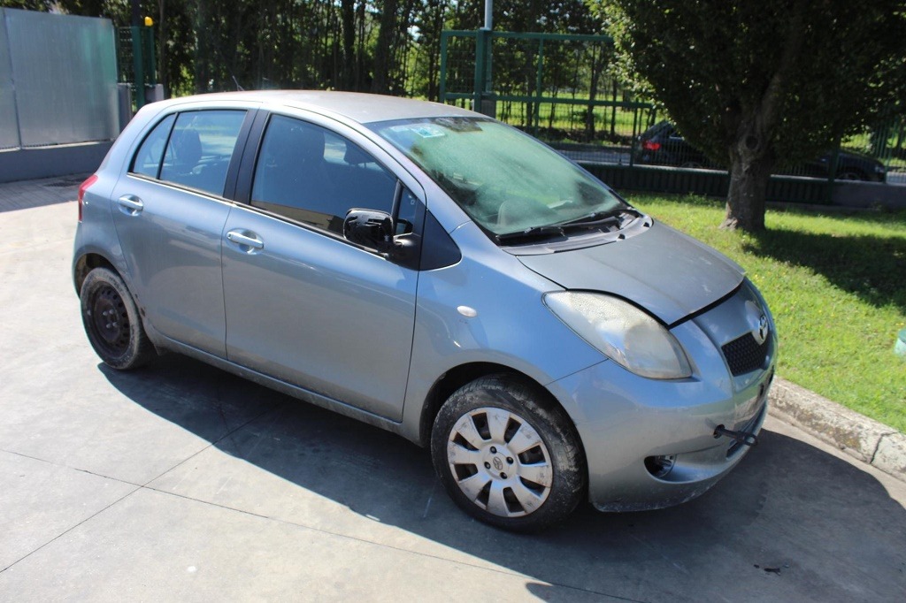 TOYOTA YARIS 1.0 B 51KW 5M 5P (2009) RICAMBI IN MAGAZZINO