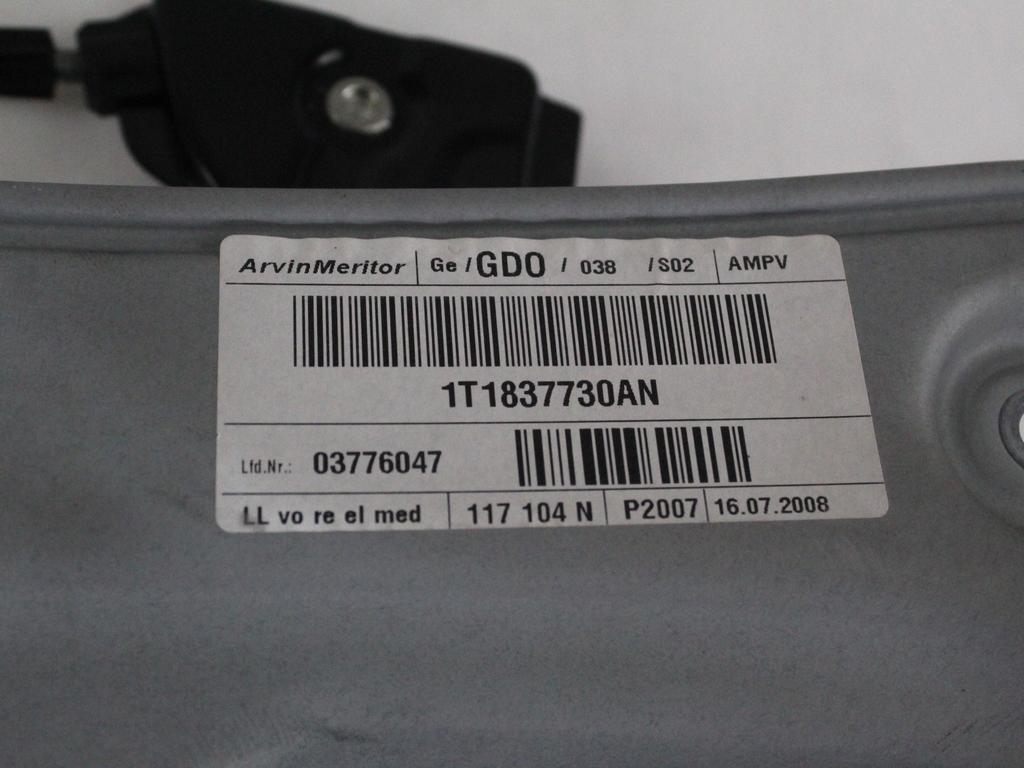 1T1837462B MOTORINO MECCANISMO ALZA-VETRO ALZA-CRISTALLO PORTA ANTERIORE DESTRA VOLKSWAGEN TOURAN 2.0 M 80KW 5M 5P (2008) RICAMBIO USATO 1T0959702M 1K0959792Q