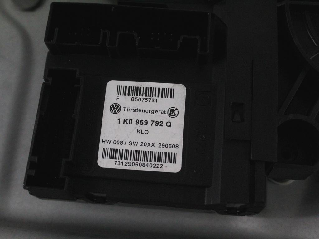 1T1837462B MOTORINO MECCANISMO ALZA-VETRO ALZA-CRISTALLO PORTA ANTERIORE DESTRA VOLKSWAGEN TOURAN 2.0 M 80KW 5M 5P (2008) RICAMBIO USATO 1T0959702M 1K0959792Q