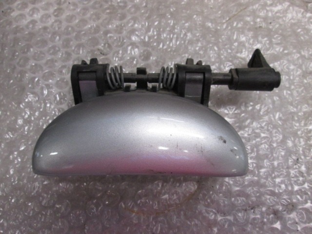 ZUNANJA KLJUKA ZADNJA LEVA VRATA OEM N. 9101N8 ORIGINAL REZERVNI DEL PEUGEOT 206 / 206 CC 2A/C 2D 2E/K (1998 - 2003) BENZINA LETNIK 2003