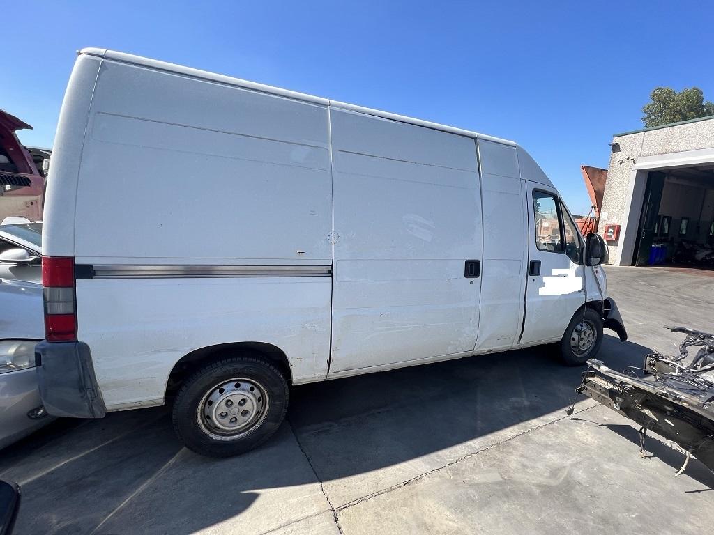 FIAT DUCATO 2.8 D 93KW 5M 2P (2003) RICAMBI USATI AUTO IN PIAZZALE 