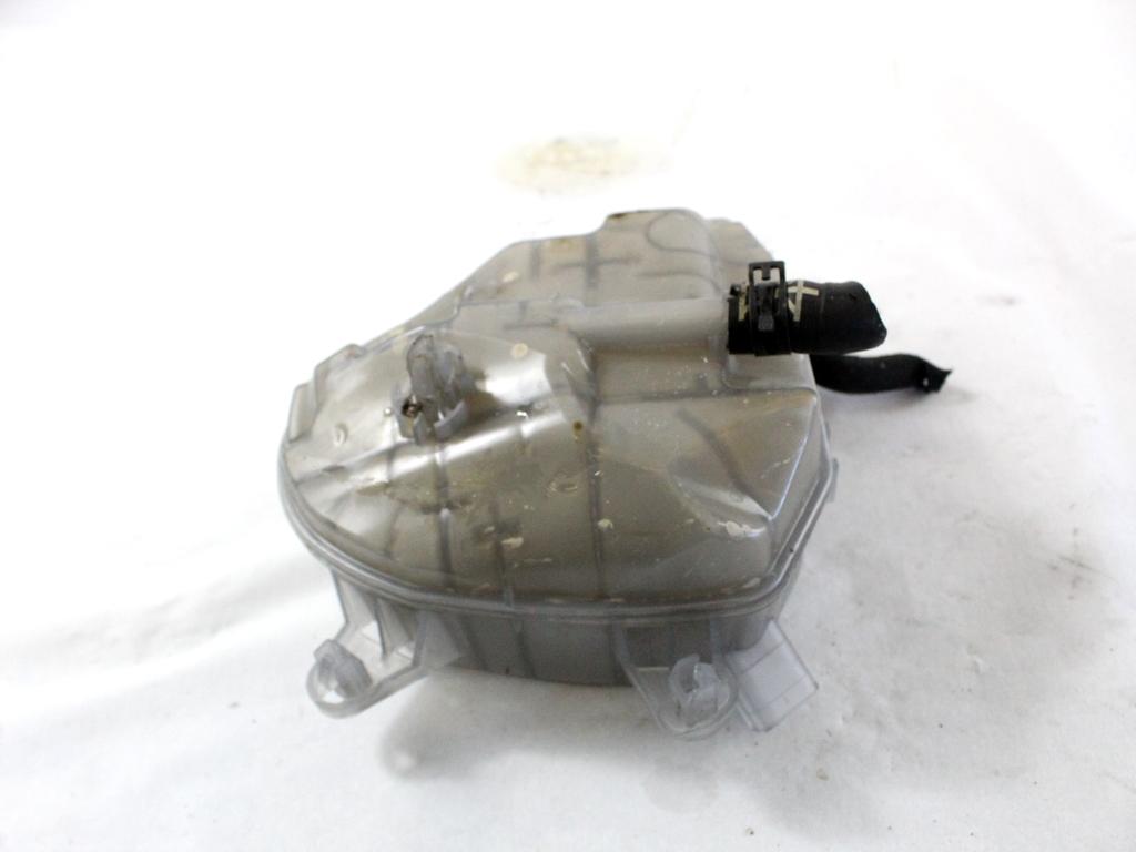 5WA121407G VASCHETTA ACQUA COMPENSAZIONE RADIATORE VOLKSWAGEN PASSAT SW 2.0 D 4X4 147KW AUT 5P (2021) RICAMBIO USATO