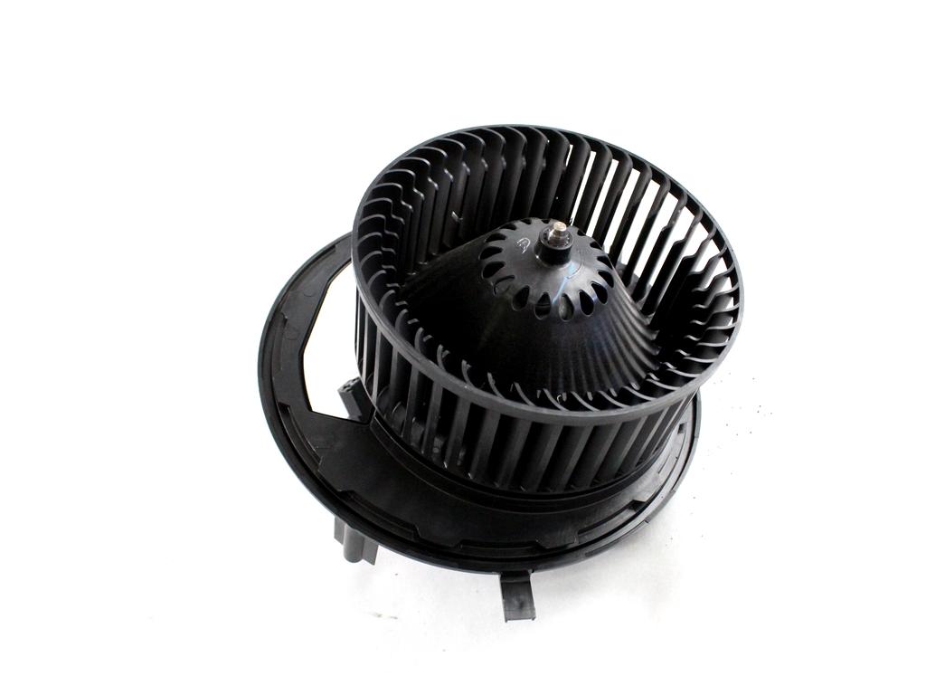 5WB819021 MOTORINO VENTOLA VENTILAZIONE ABITACOLO VOLKSWAGEN PASSAT SW 2.0 D 4X4 147KW AUT 5P (2021) RICAMBIO USATO